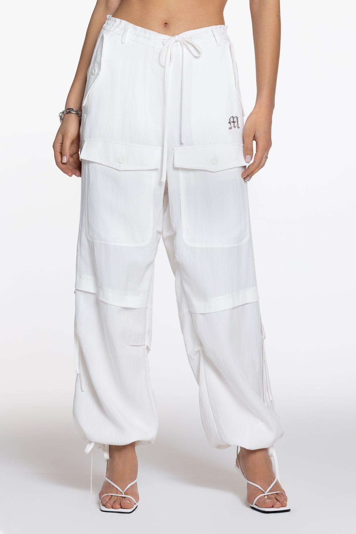 【最終値下げ】GATHER RIBBON CARGO PANTS (WHITE) 最終値下げ】GATHER RIBBON CARGO PANTS (WHITE) cargo-pants-faded