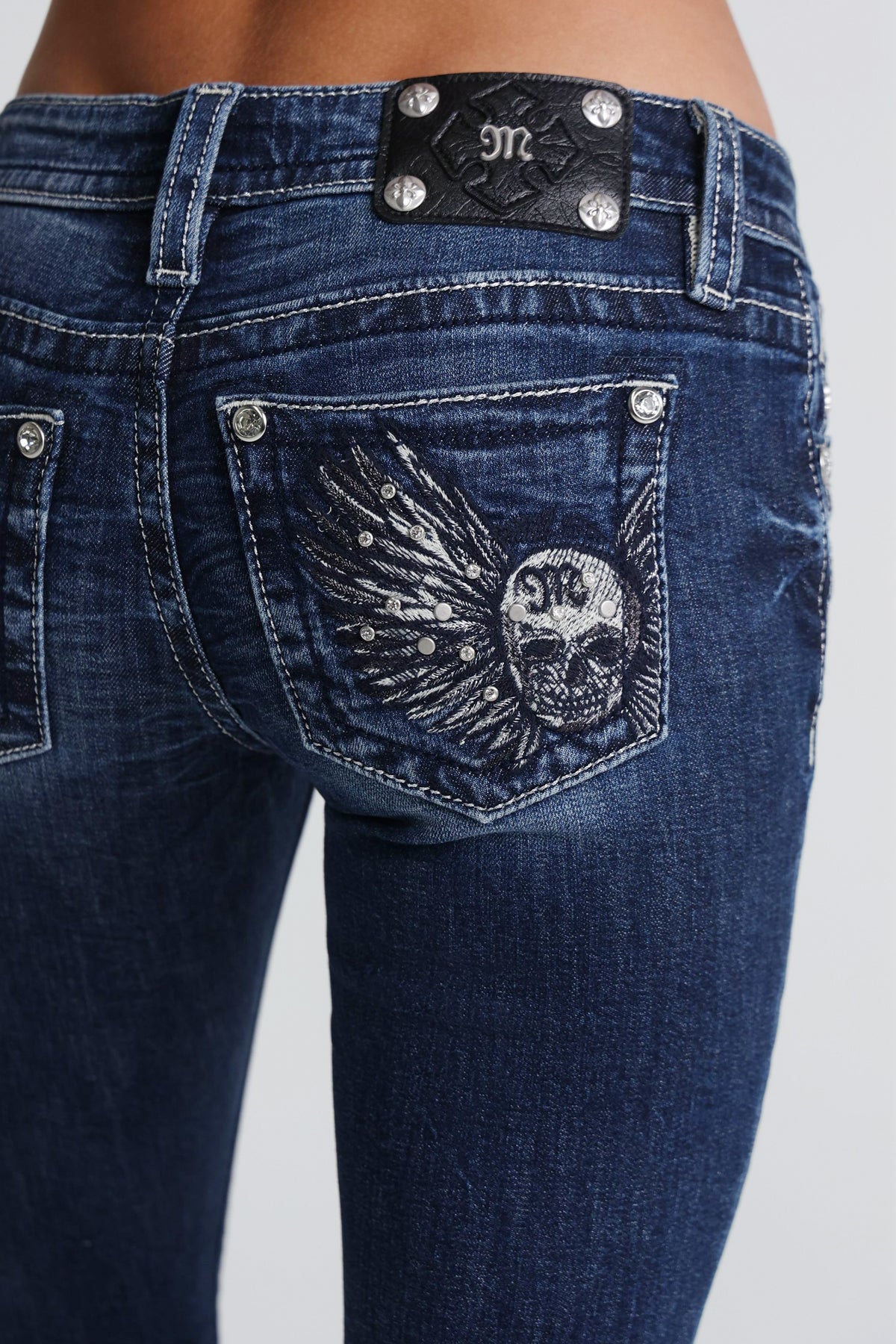 miss me ローライズデニム 32 Can't Be Tamed Low Rise Bootcut Jeans