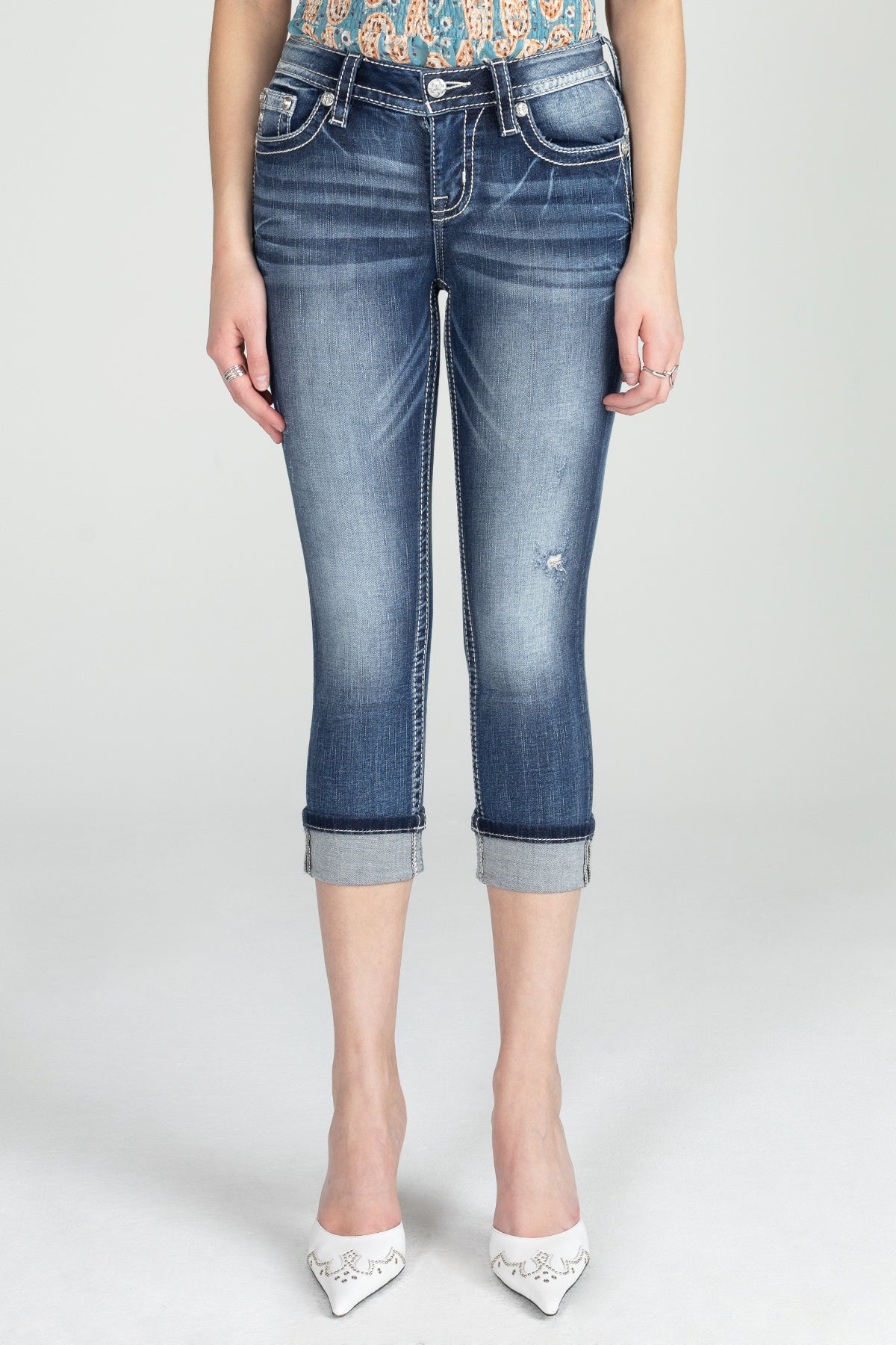 Bold Wing Capri
