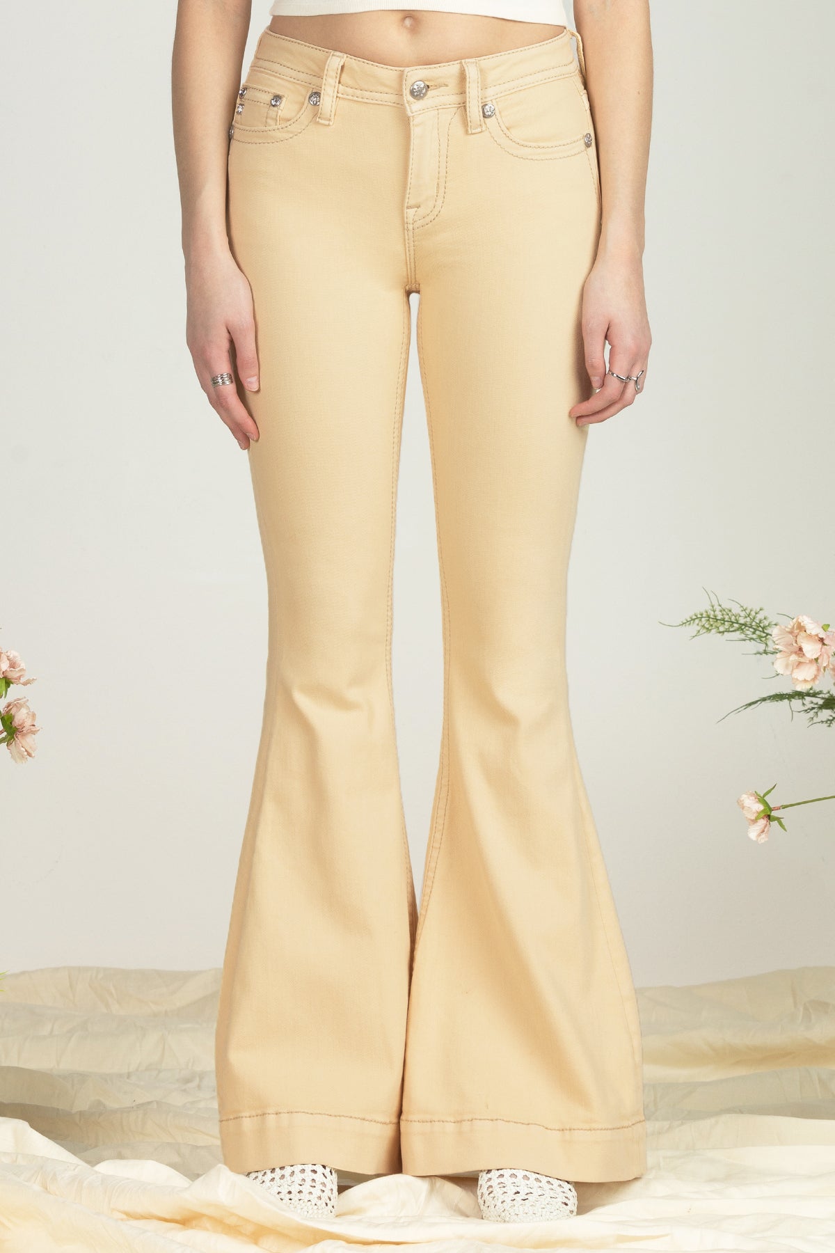 Neutral Horseshoe Beige Flare