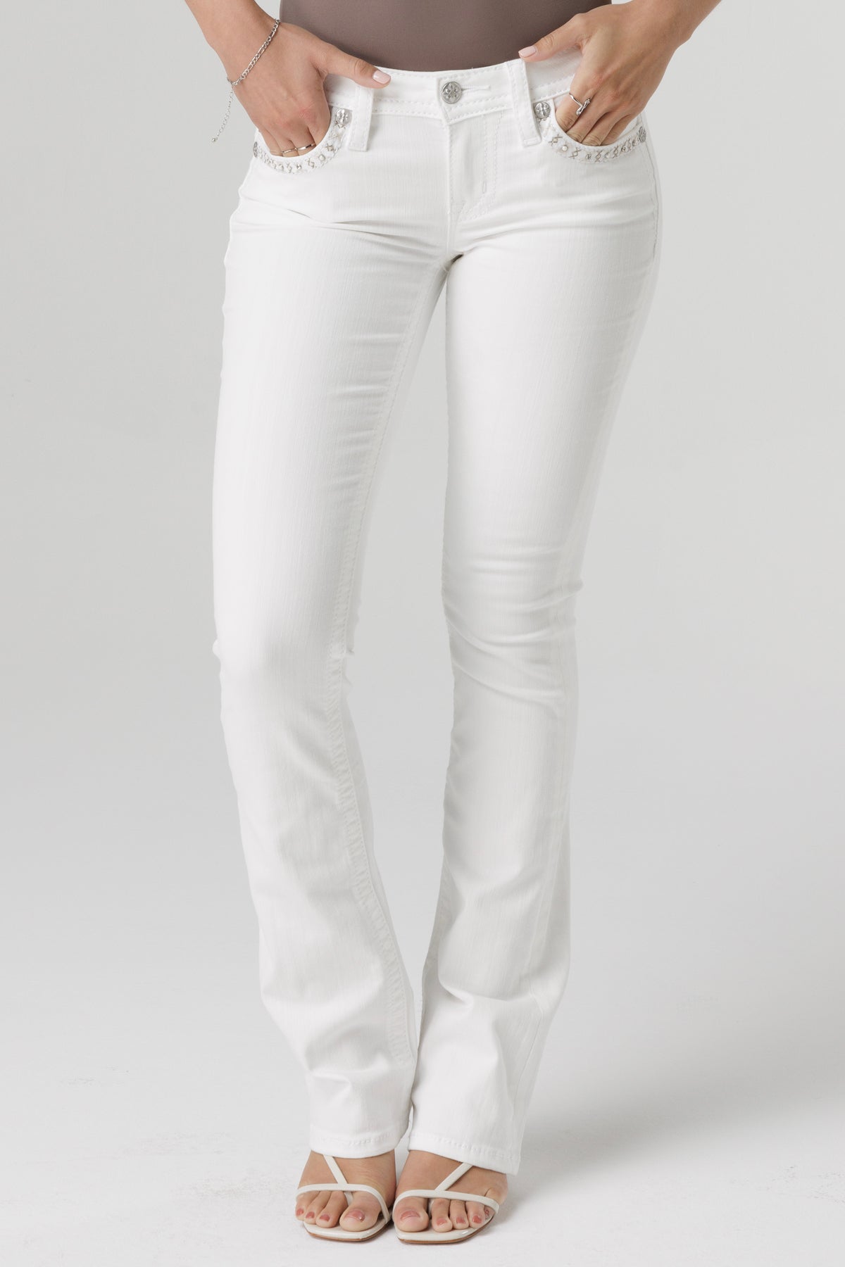 ★★ ★★ Bootcut white denim pants T22E6NPC001 Beth Mid-Rise Baby Bootcut Jean | Premium Italian Fabric