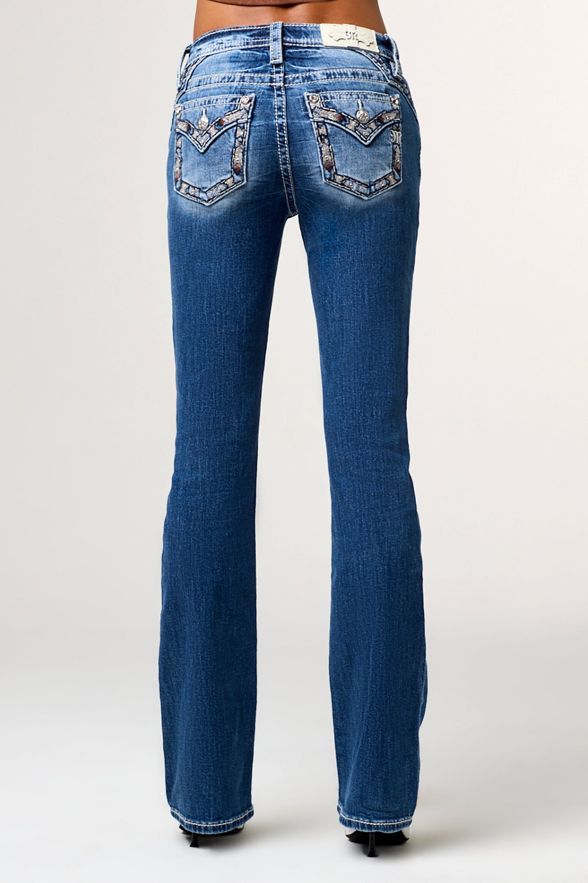 M9426B_BACK_CROP_1728x.jpg?v=